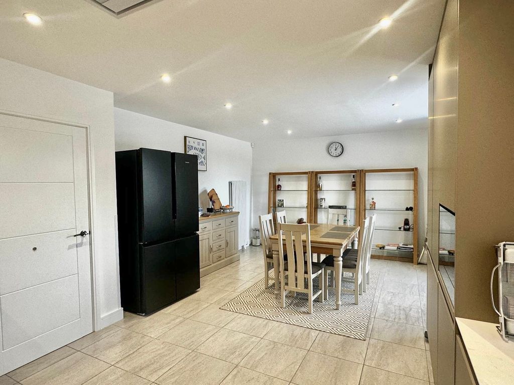 Property photo 3 of 15 Dining Room