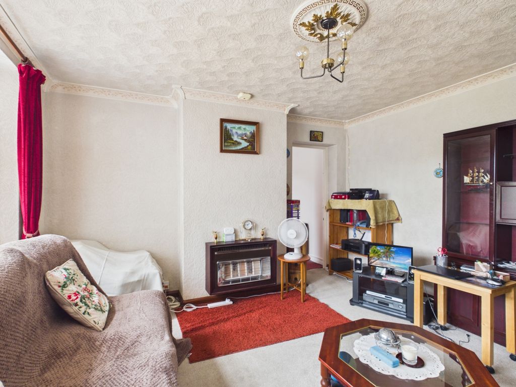Property photo 2 of 13 Cam05017G0-Pr0481-Still019