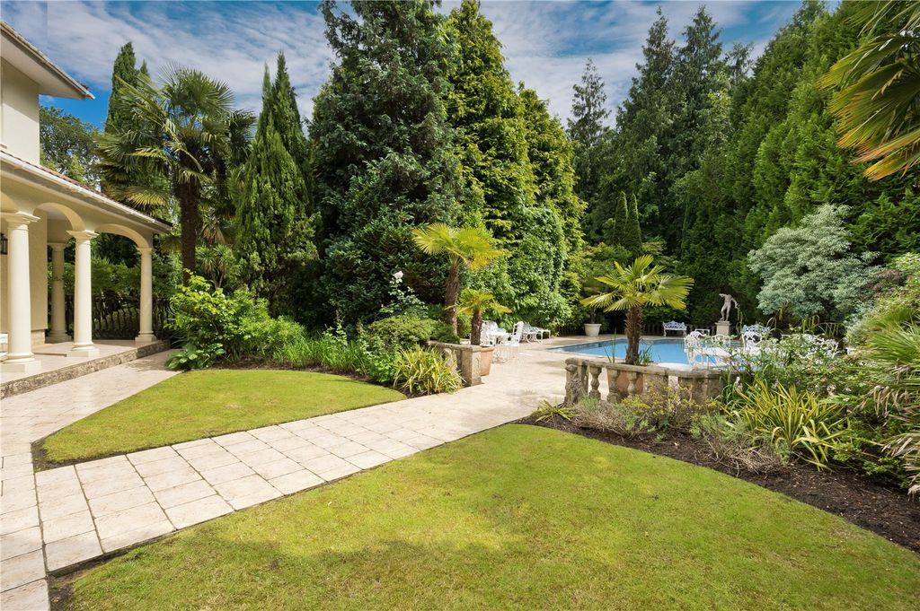 Property photo 2 of 15 Garden
