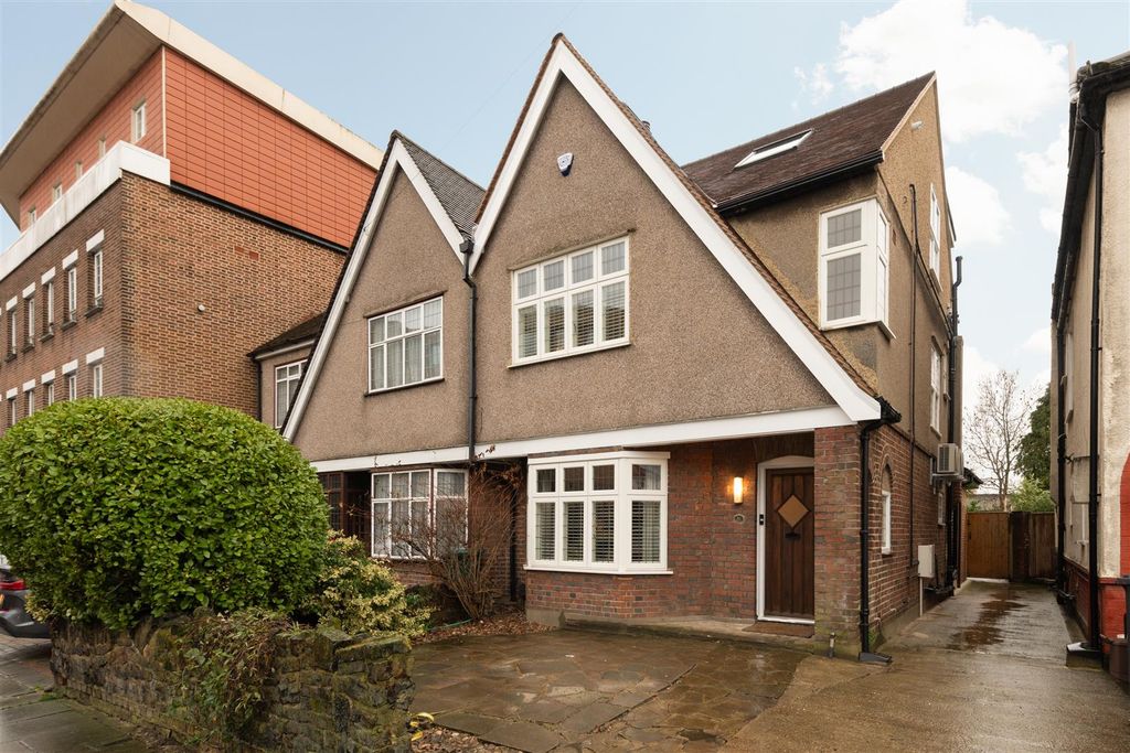 Property photo 3 of 23 Burleigh 23.Jpg