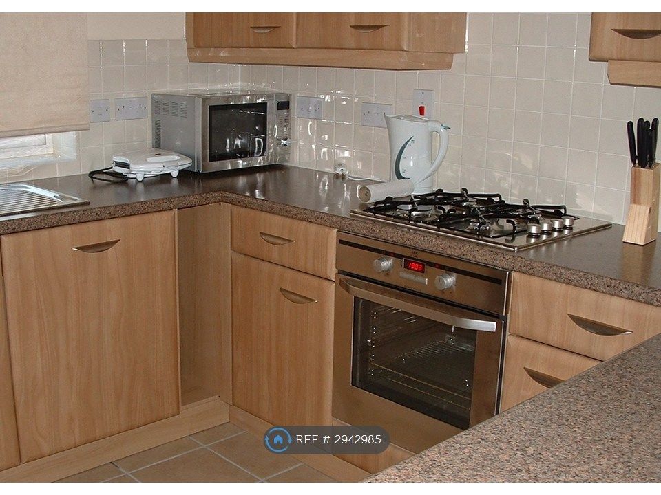 Property photo 3 of 4 Kitchen