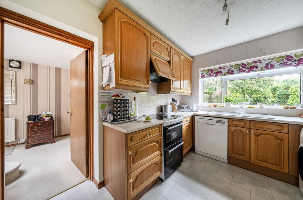 Property photo 2 of 20 1458324-10-6A0214...