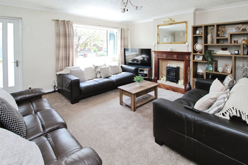Property photo 3 of 22