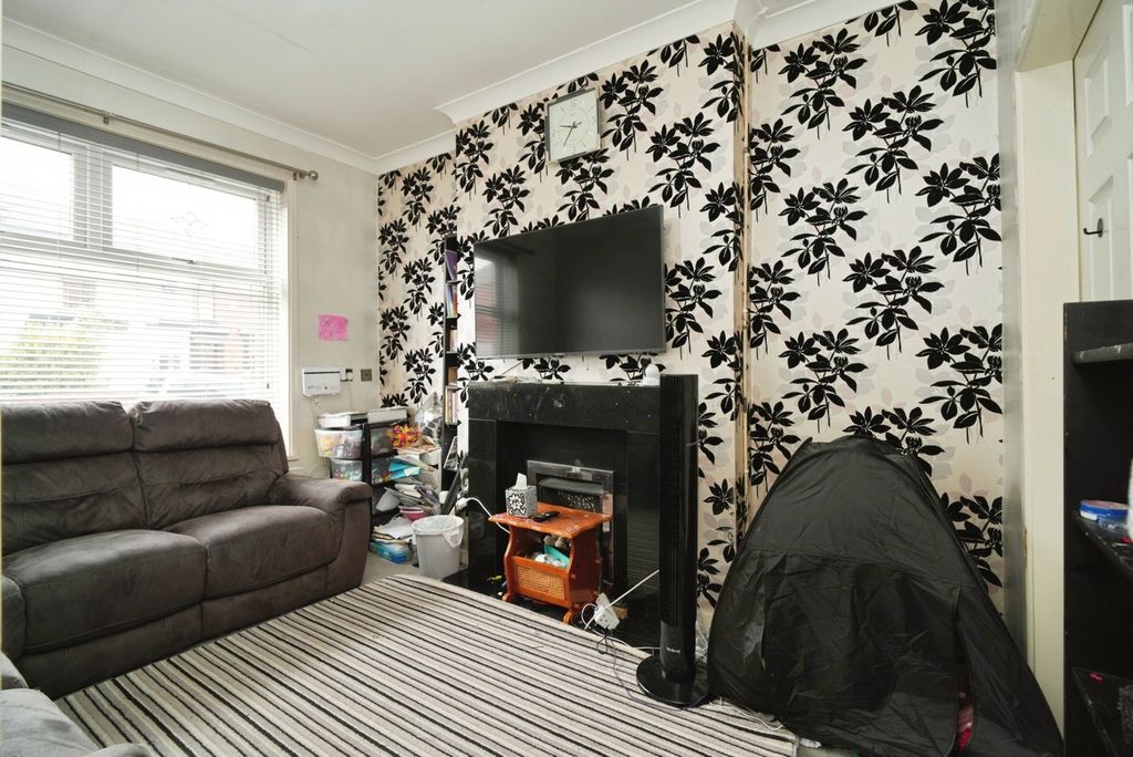 Property photo 3 of 20 Pbox-Img.Jpg