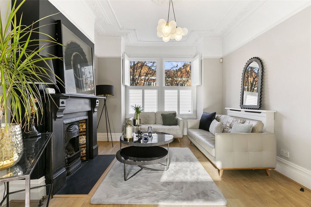 Property photo 2 of 18 Reception Room