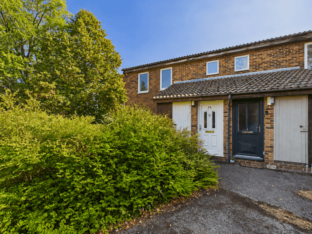 Property photo 1 of 6 Studio Maisonette For Sale