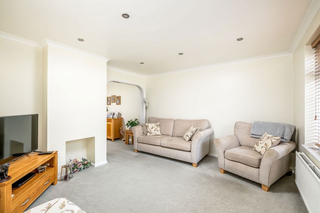 Property photo 2 of 18