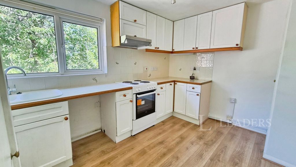 Property photo 2 of 8 Pbox-Img.Jpg
