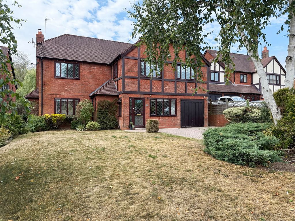 Property photo 1 of 32