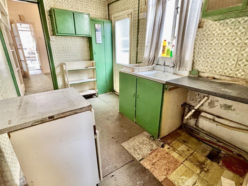 Property photo 3 of 12 6.Jpg