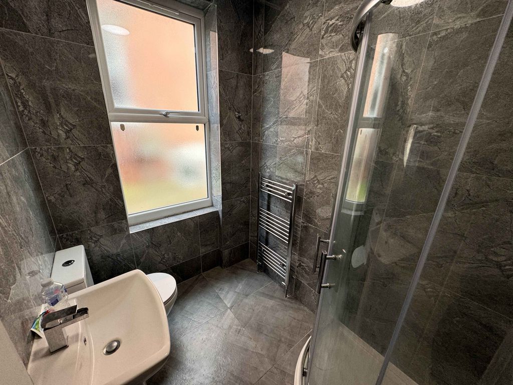 Property photo 2 of 3 Photo