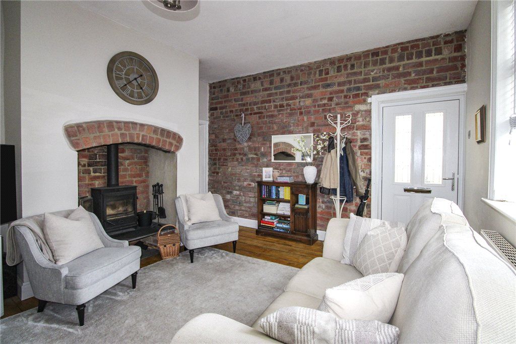 Property photo 3 of 15 Sitting Room