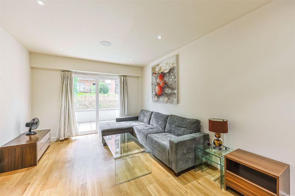 Property photo 2 of 17 Picture No. 04