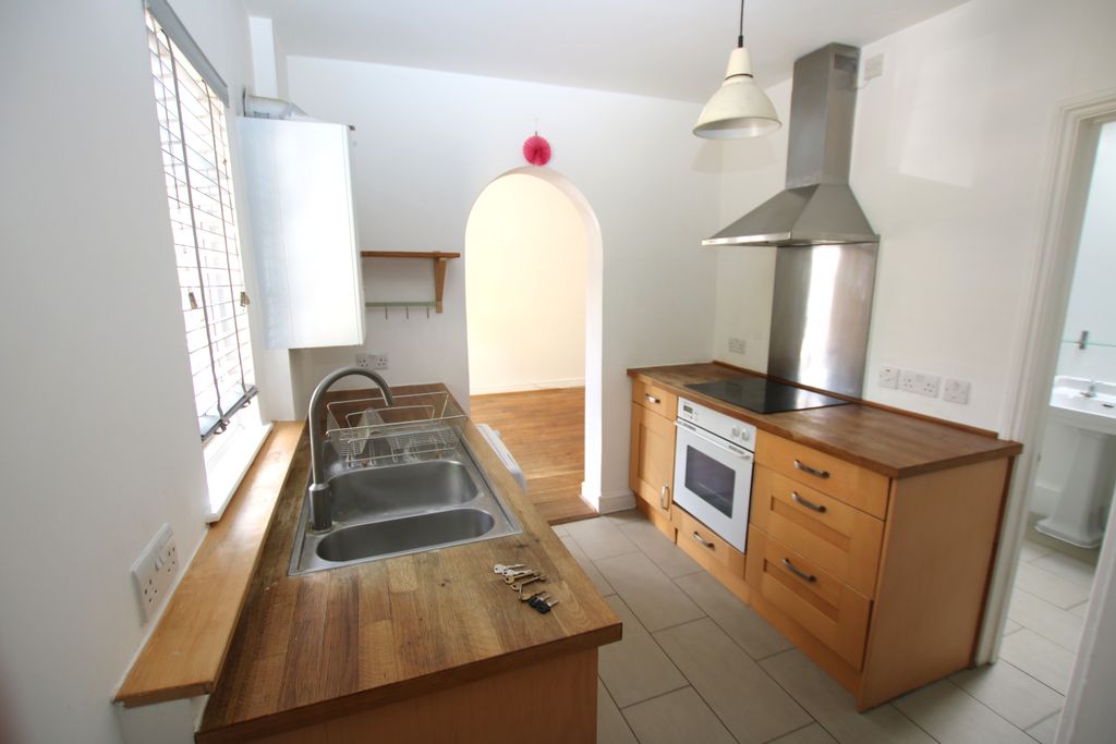 Property photo 2 of 10 Burylodgeh