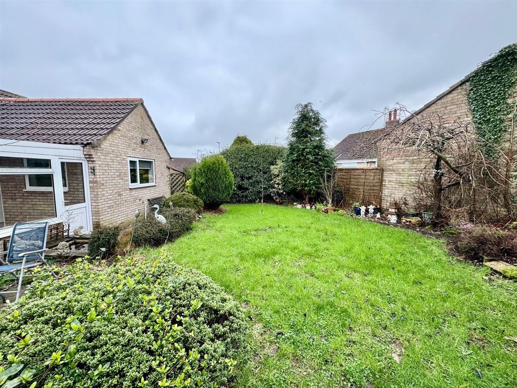 Property photo 2 of 34 Garden 5.Jpg