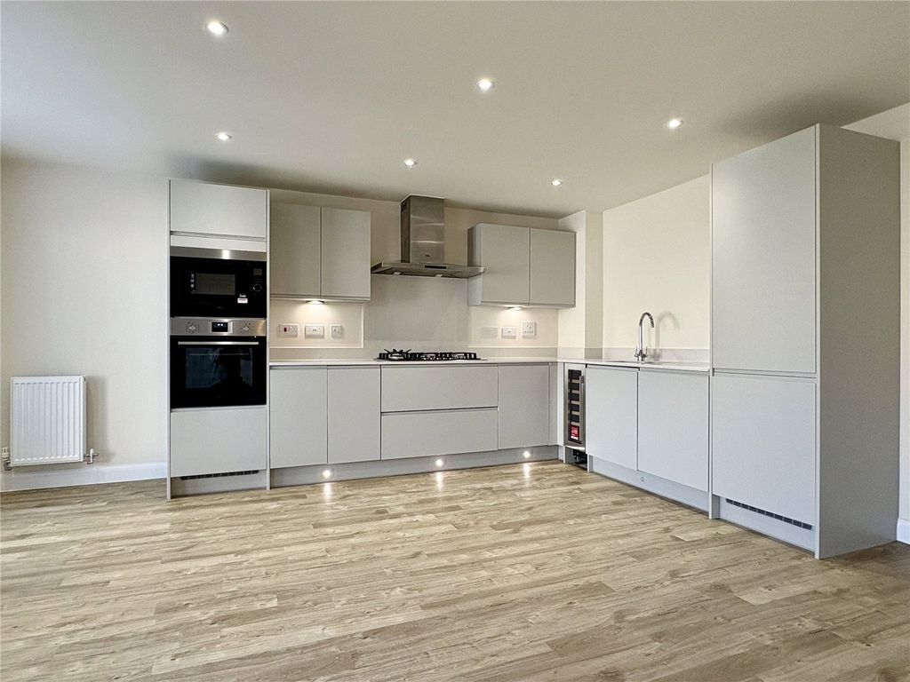 Property photo 2 of 12 Picture No. 03