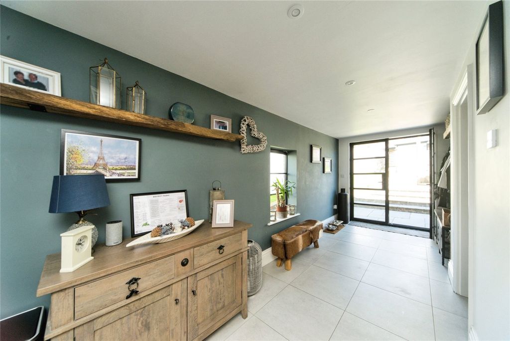 Property photo 3 of 18 Picture No. 07