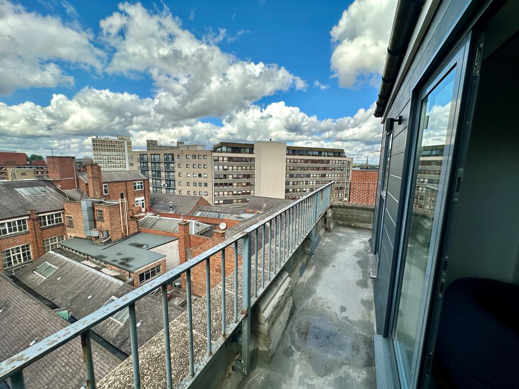 Property photo 3 of 5 Balcony