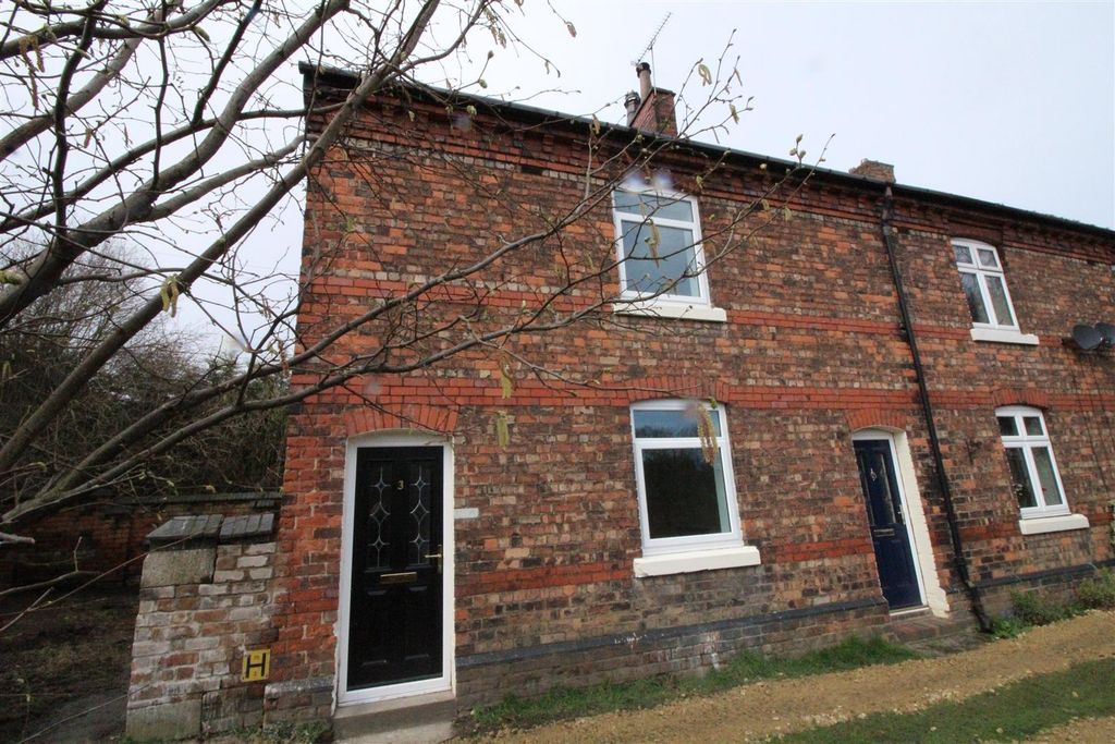 Property photo 1 of 9 Exterior
