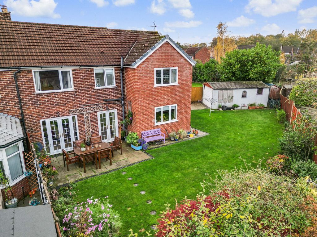 Property photo 2 of 25