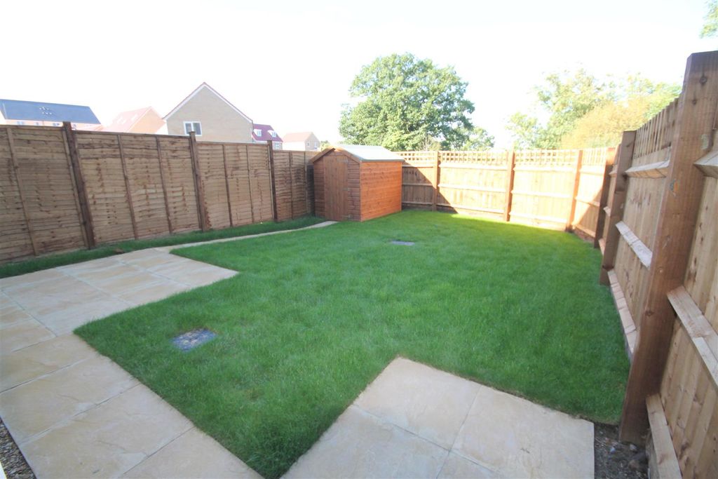 Property photo 3 of 13 Garden.Jpg