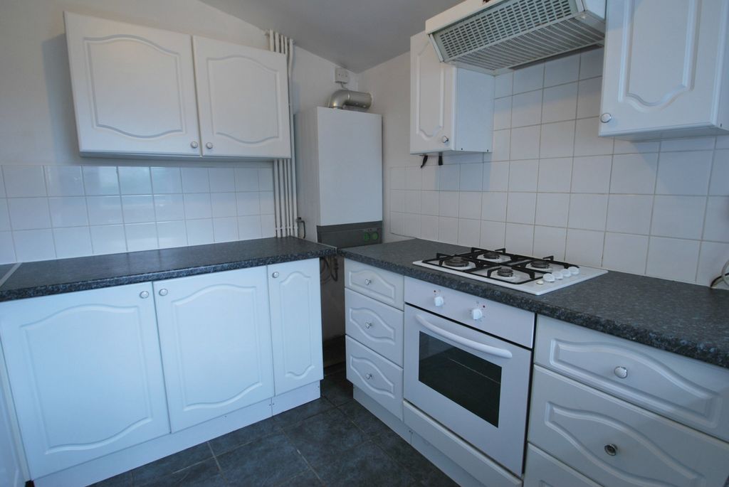 Property photo 1 of 13 Photo 5