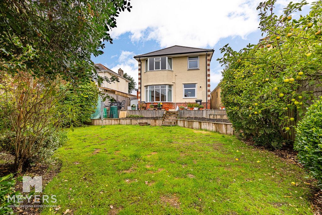 Property photo 2 of 24