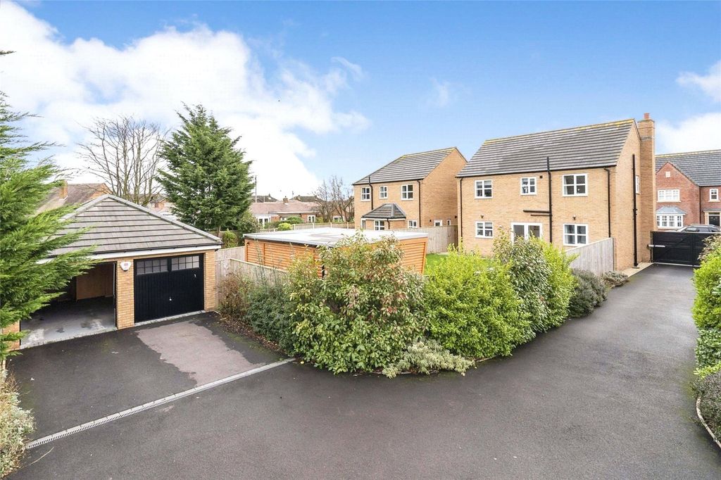 Property photo 2 of 18 Picture No. 20