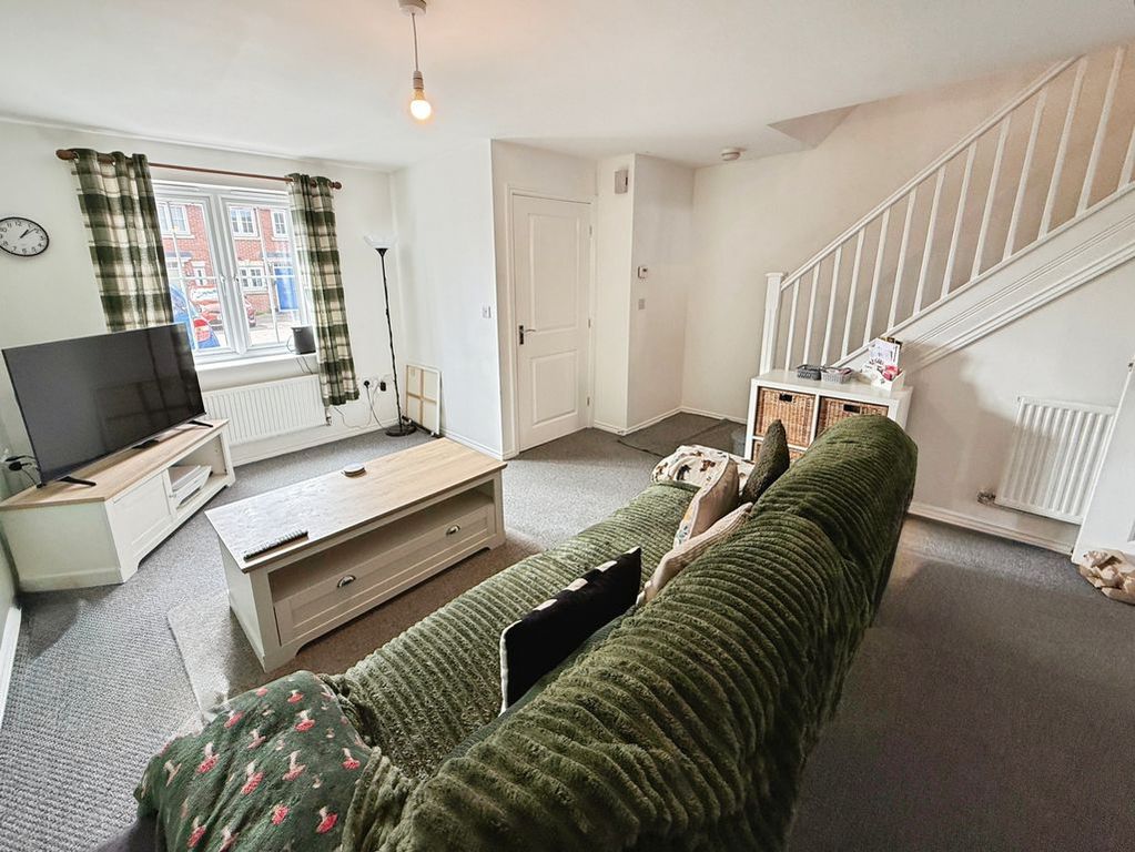 Property photo 2 of 10 Lounge