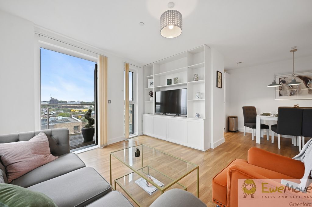 Property photo 1 of 10 Ewemove - 65 Braunston House - 18 (1)