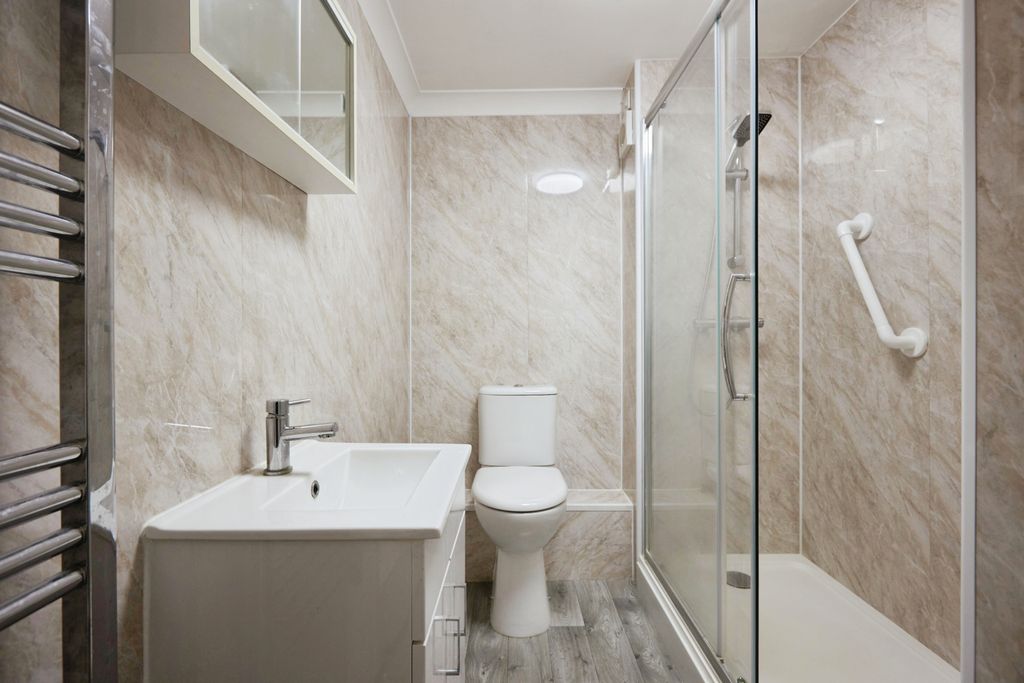Property photo 3 of 16 Shower Room
