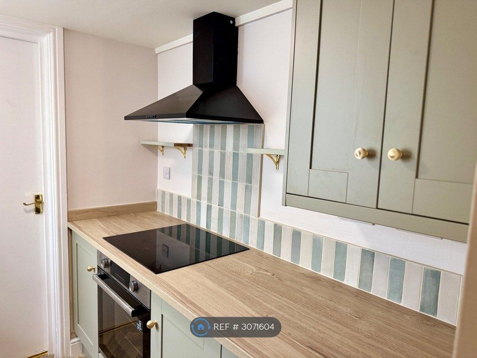 Property photo 1 of 8 Kitchen