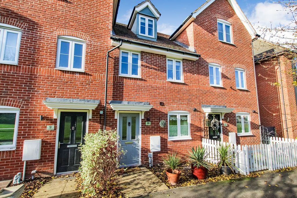 Property photo 1 of 20