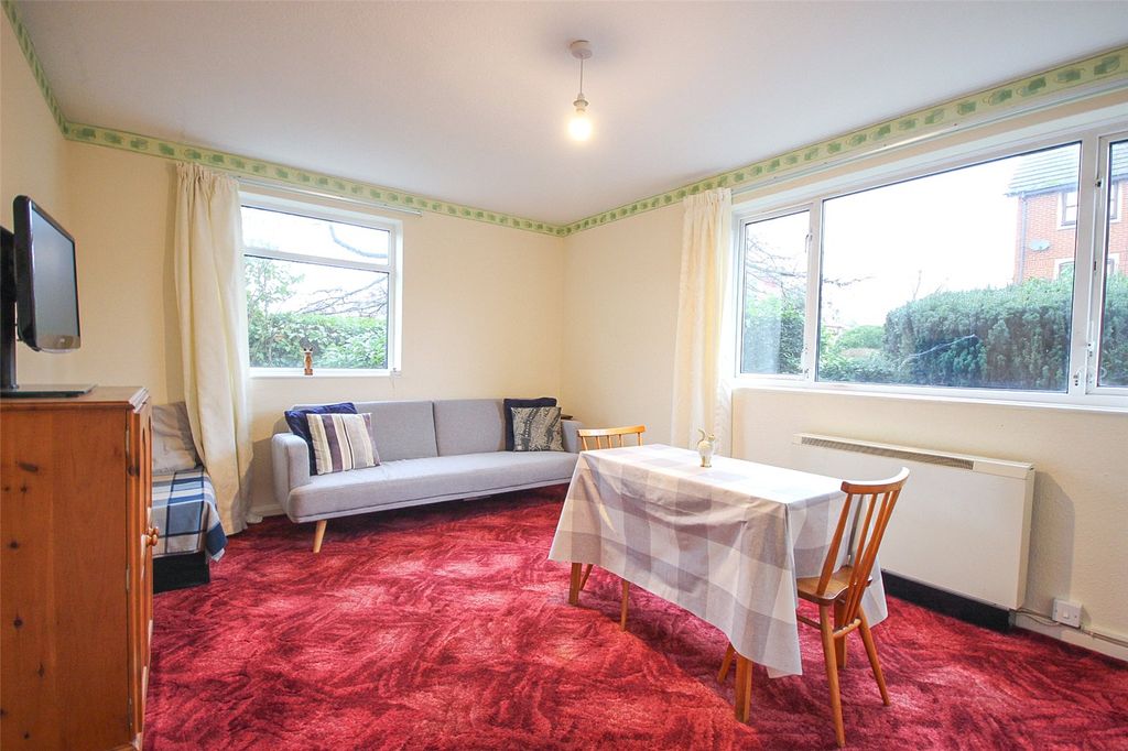 Property photo 2 of 11 Picture No. 30