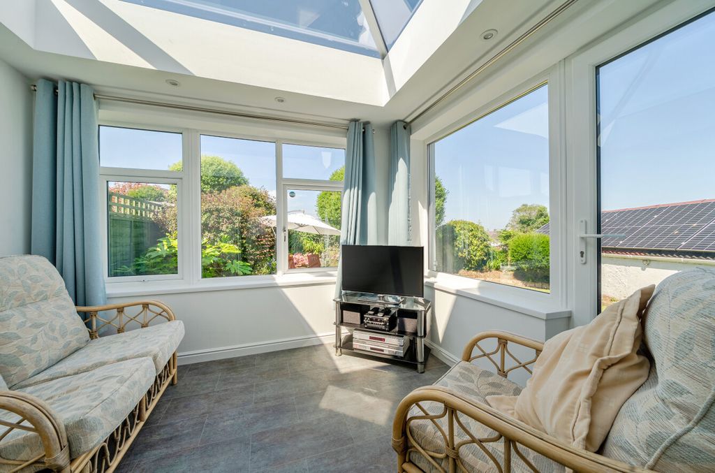 Property photo 3 of 20 1465512-11-6A16Cf...