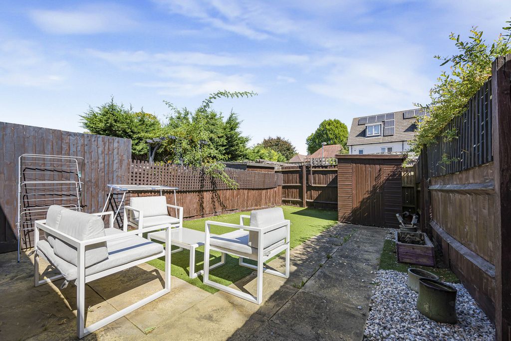 Property photo 3 of 23