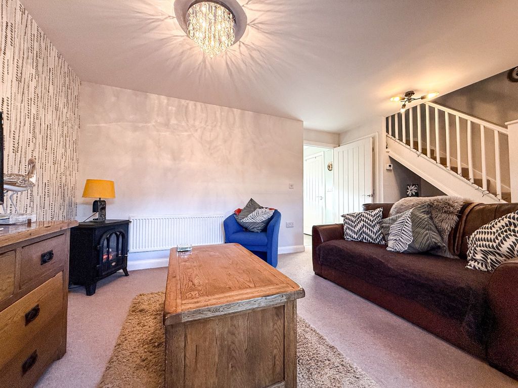 Property photo 2 of 14 4737673