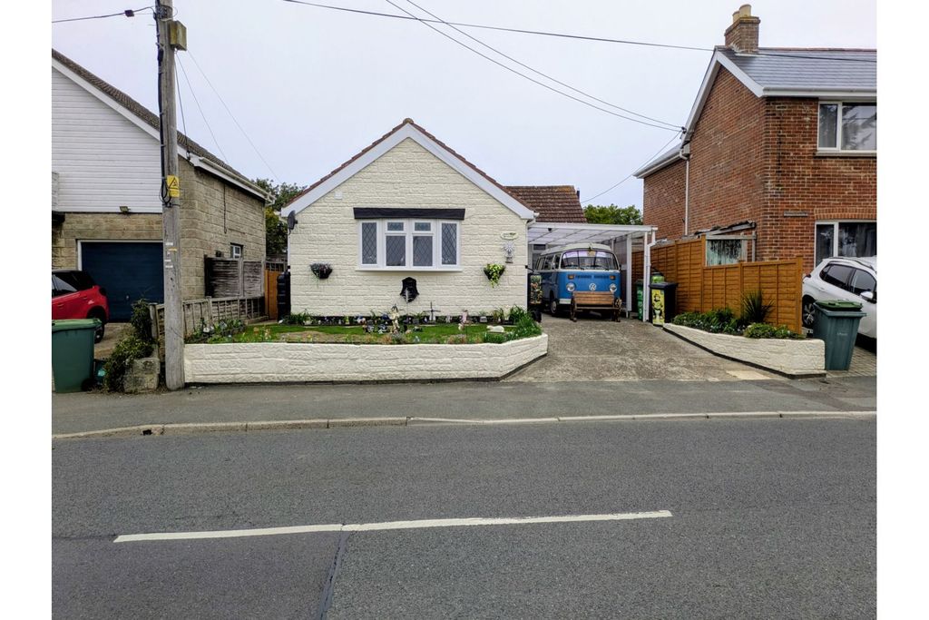 Property photo 1 of 18 Front View