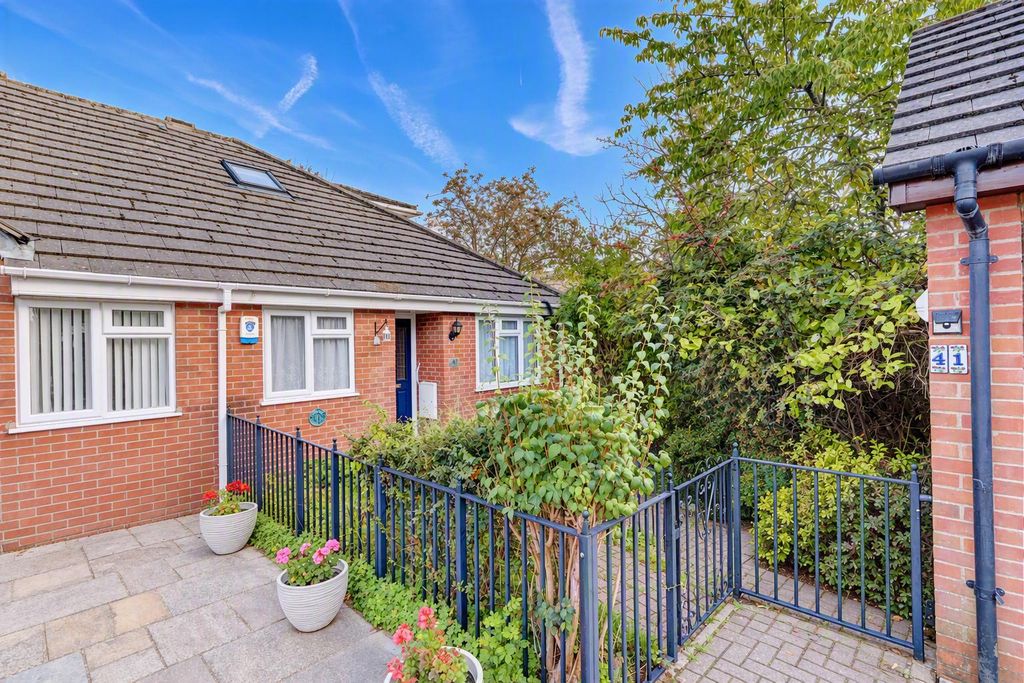 Property photo 1 of 14 Picture No. 02