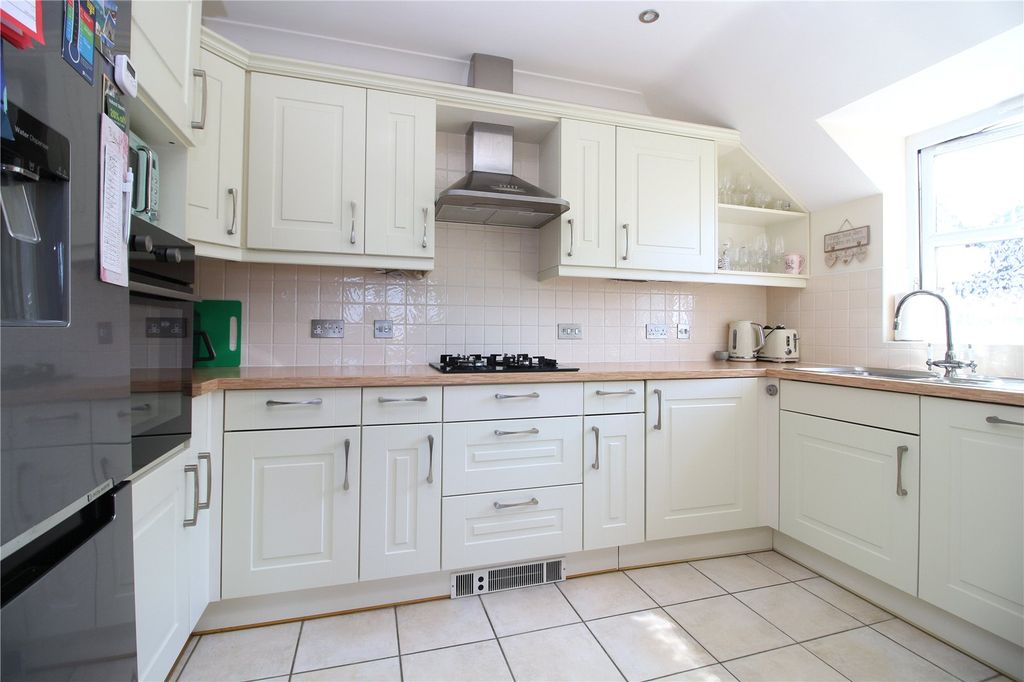 Property photo 3 of 12 Picture No. 06