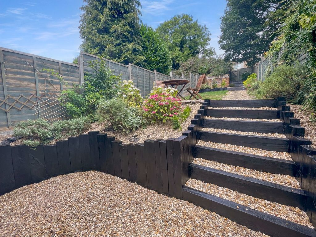 Property photo 2 of 15 4393951