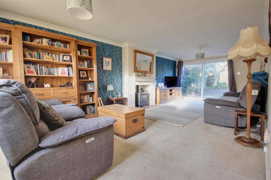 Property photo 2 of 15 Img_0061-Img_0063_Lzn.Jpg