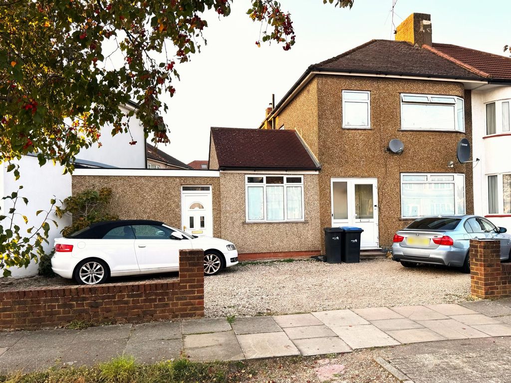 Property photo 2 of 21