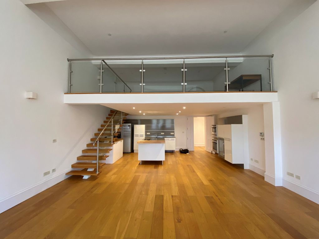 Property photo 3 of 13 Photo 3