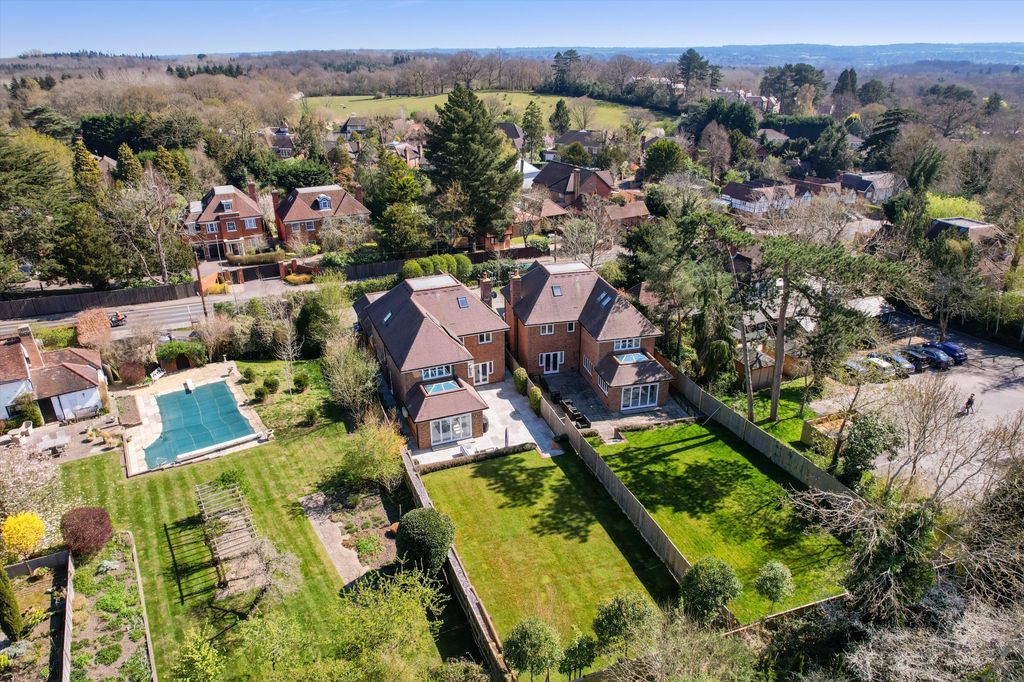 Property photo 2 of 19 Image