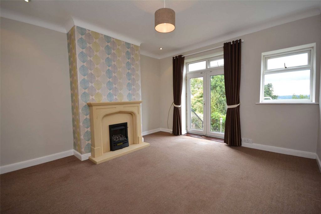 Property photo 2 of 27 Picture No. 10