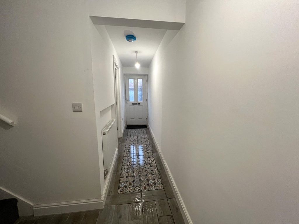 Property photo 2 of 16 Entrance