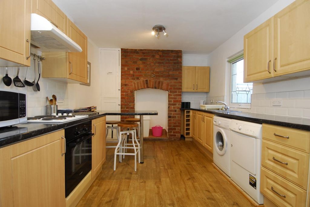 Property photo 2 of 8 343c2d44-1F71-4E73-Ab6E-5879E5B22550.Jpg