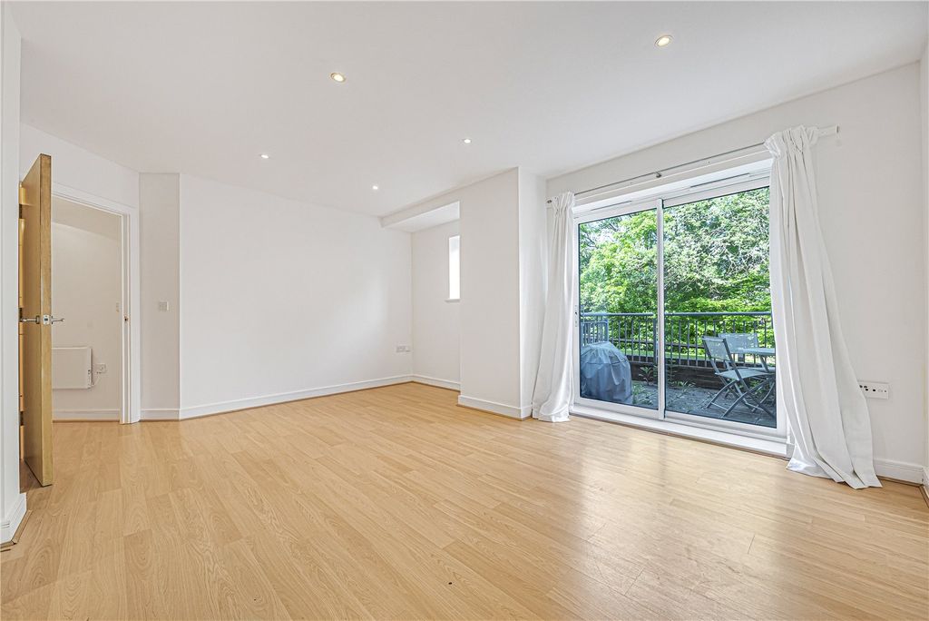 Property photo 2 of 10 Picture No. 09