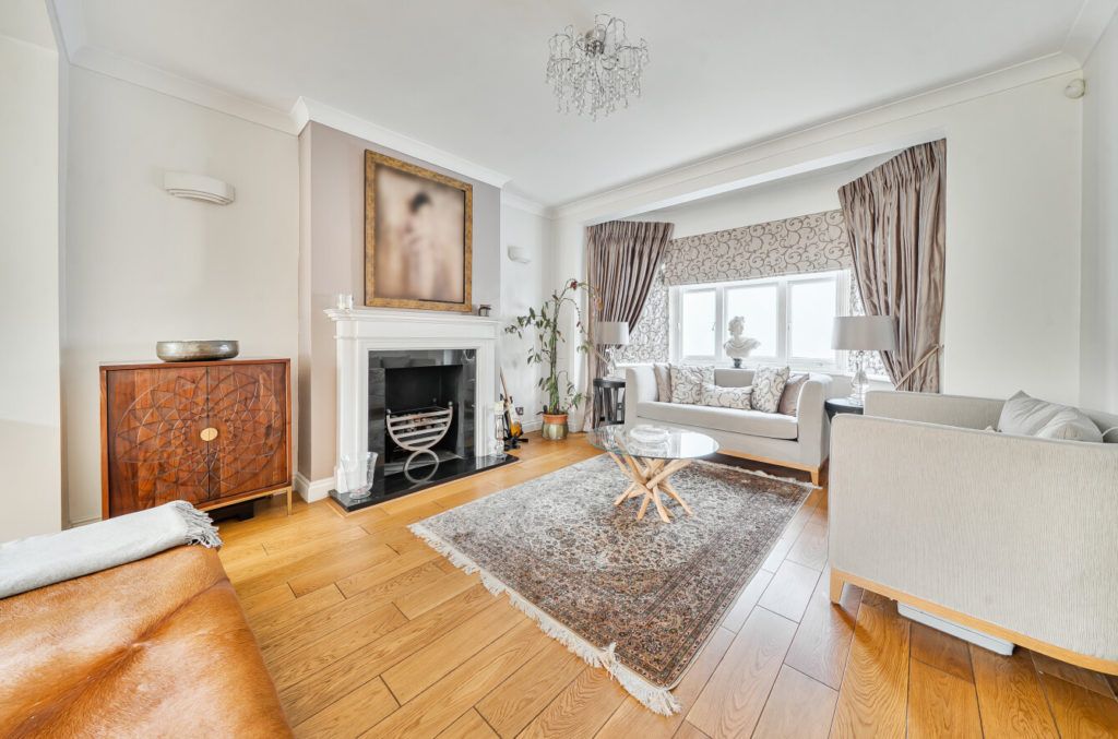 Property photo 3 of 19